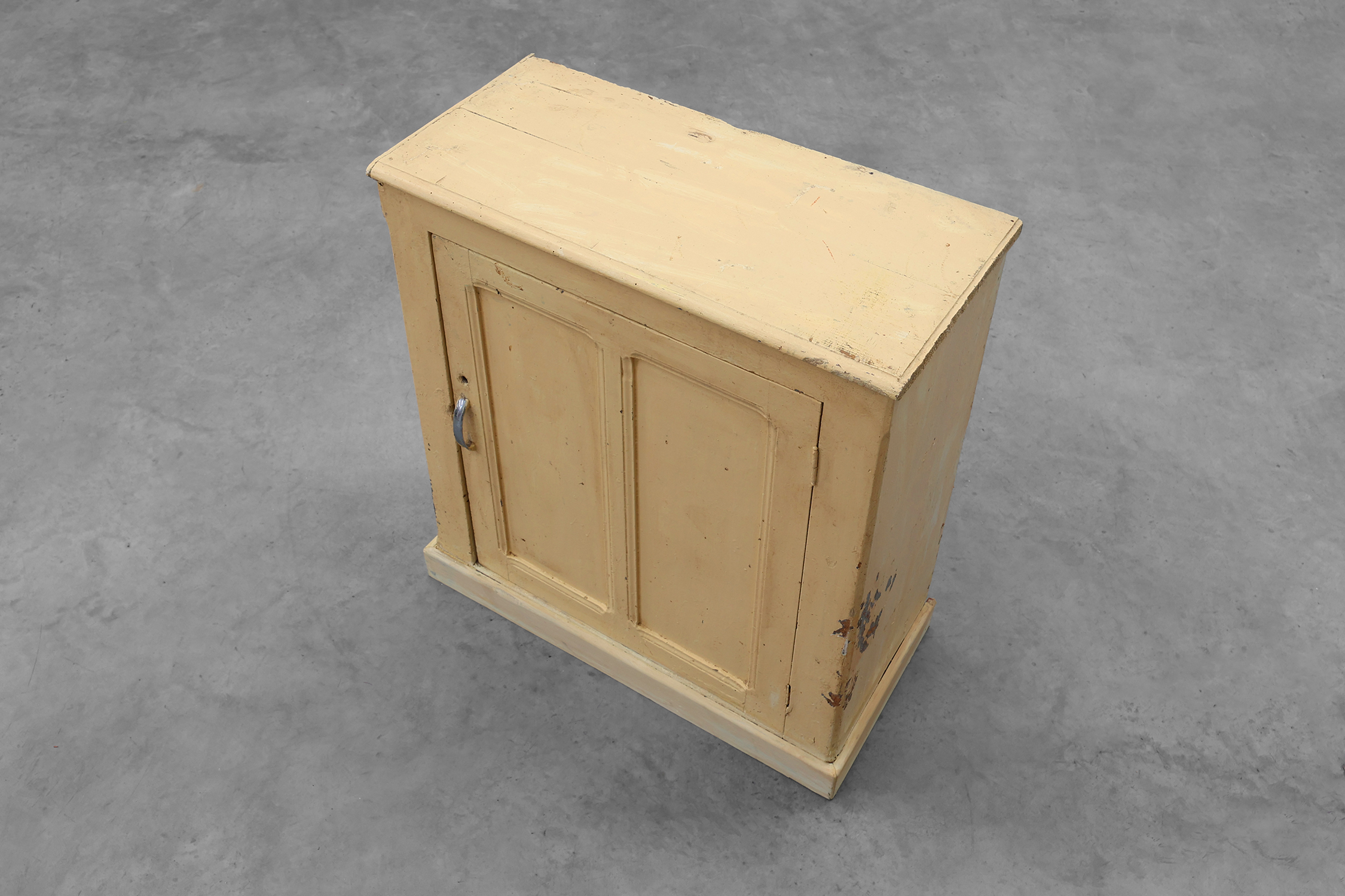 A Charming 19th-Century Pine Cabinet from the French Provencethumbnail